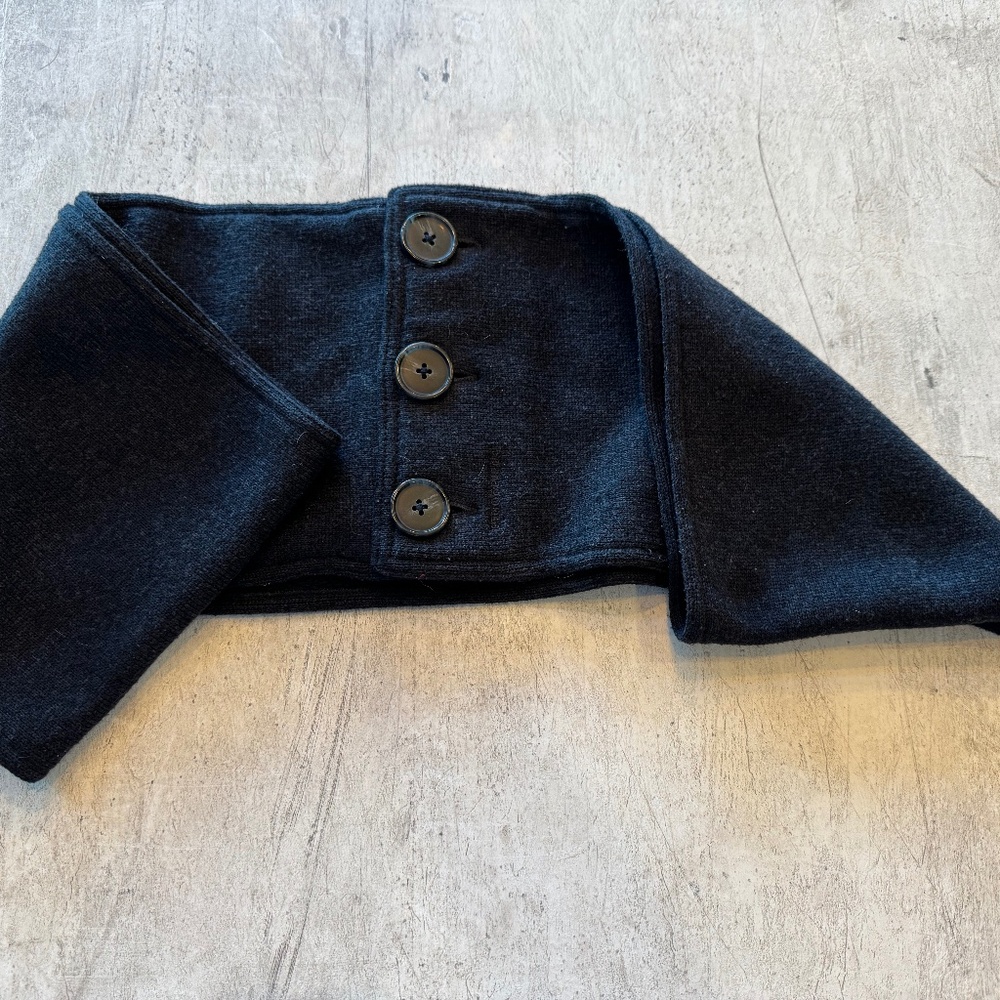 Patagonia Black Infinity Scarf w/Buttons